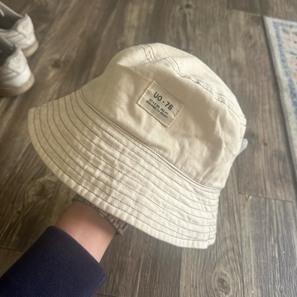 Urban Outfitters Bucket Hat - Picture 3 of 4